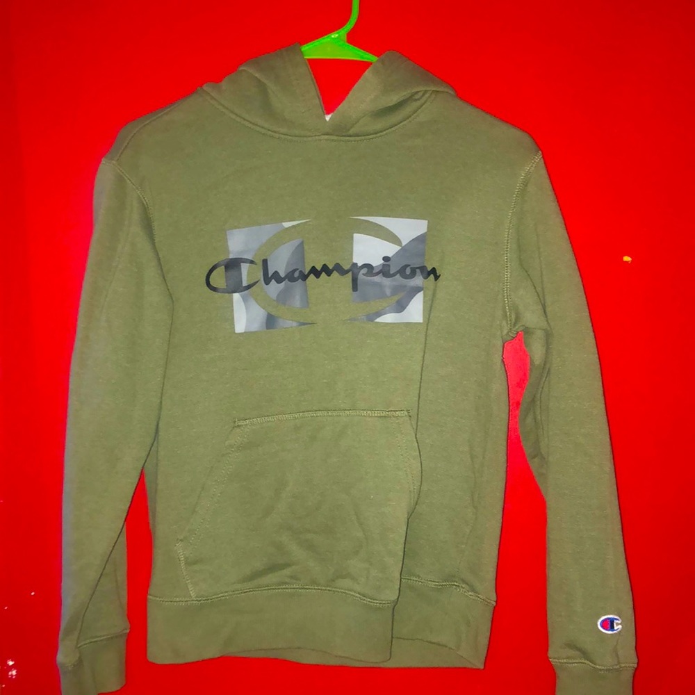 Champion Lg boys EUC